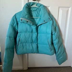 Alo Gold Rush Puffer Crop